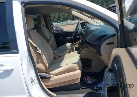 2014 Dodge Grand Caravan Sxt z USA, uszkodzony, nr VIN 2C4RDGCG5ER320277